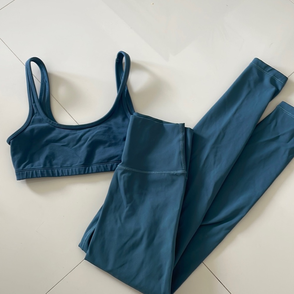 Artzia TnAction matching workout set- XS